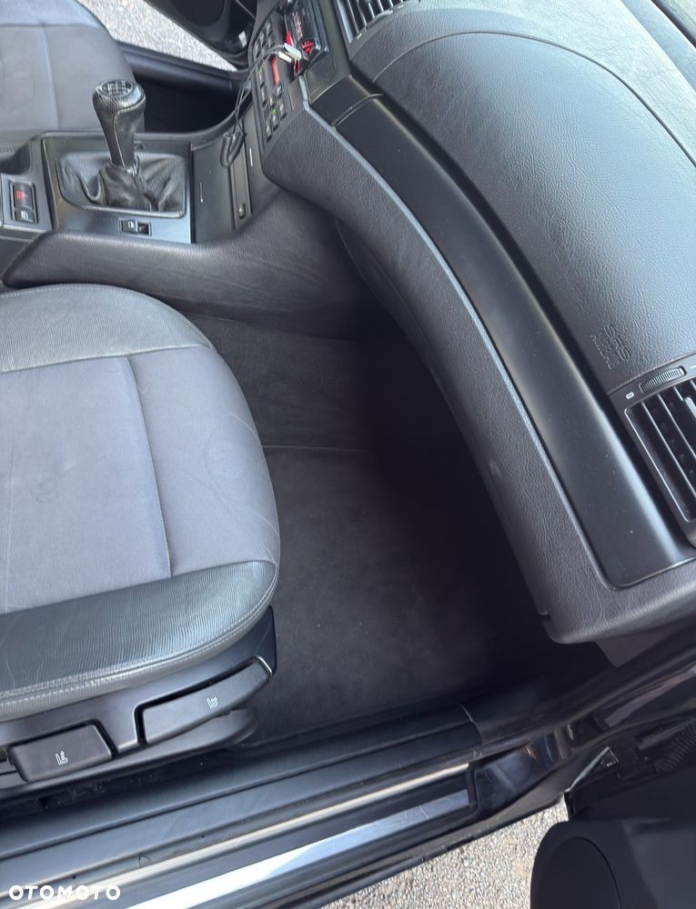 BMW Seria 3 320d - 18