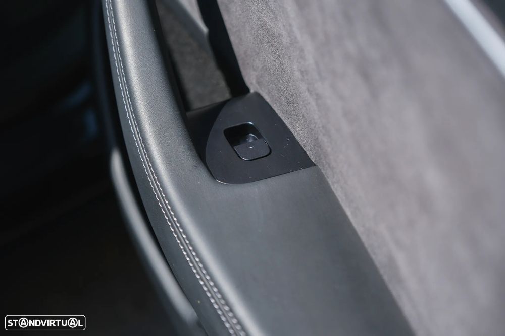Tesla Model 3 Long Range Tração Integral - 23