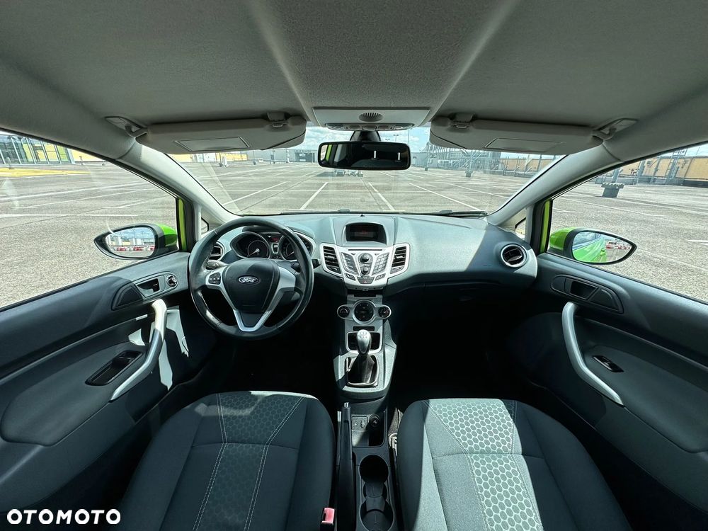 Ford Fiesta 1.6 TDCi DPF Gold X - 23