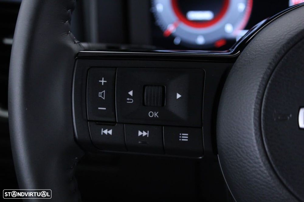 Nissan Qashqai 1.3 DIG-T Tekna SKY - 22