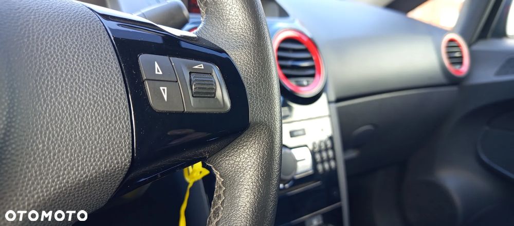 Opel Corsa 1.4 16V Active - 11