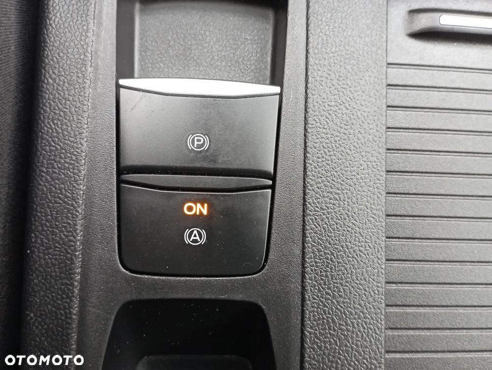 Ford Focus 1.0 EcoBoost Titanium ASS - 24