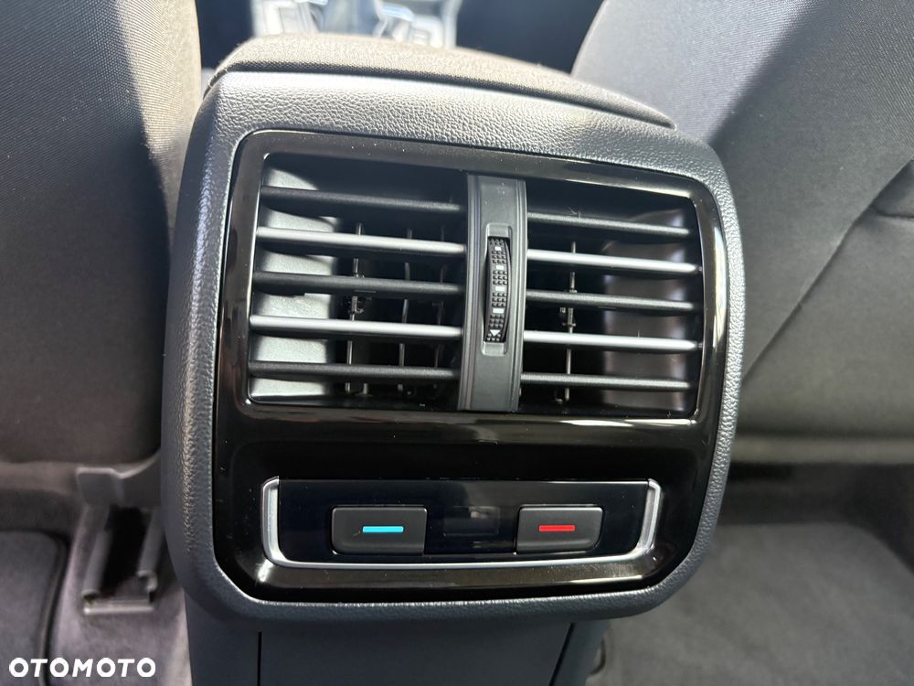 Volkswagen Passat - 21