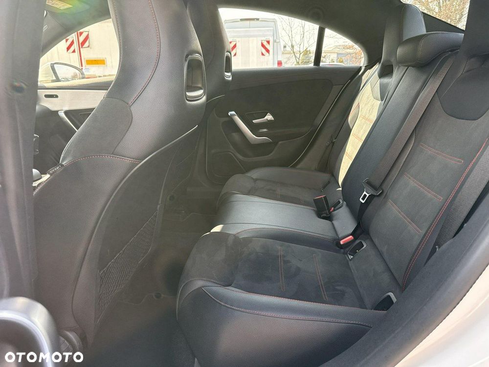 Mercedes-Benz CLA - 15