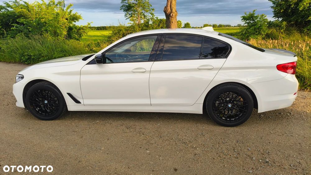 BMW Seria 5 520d xDrive Luxury Line sport - 9