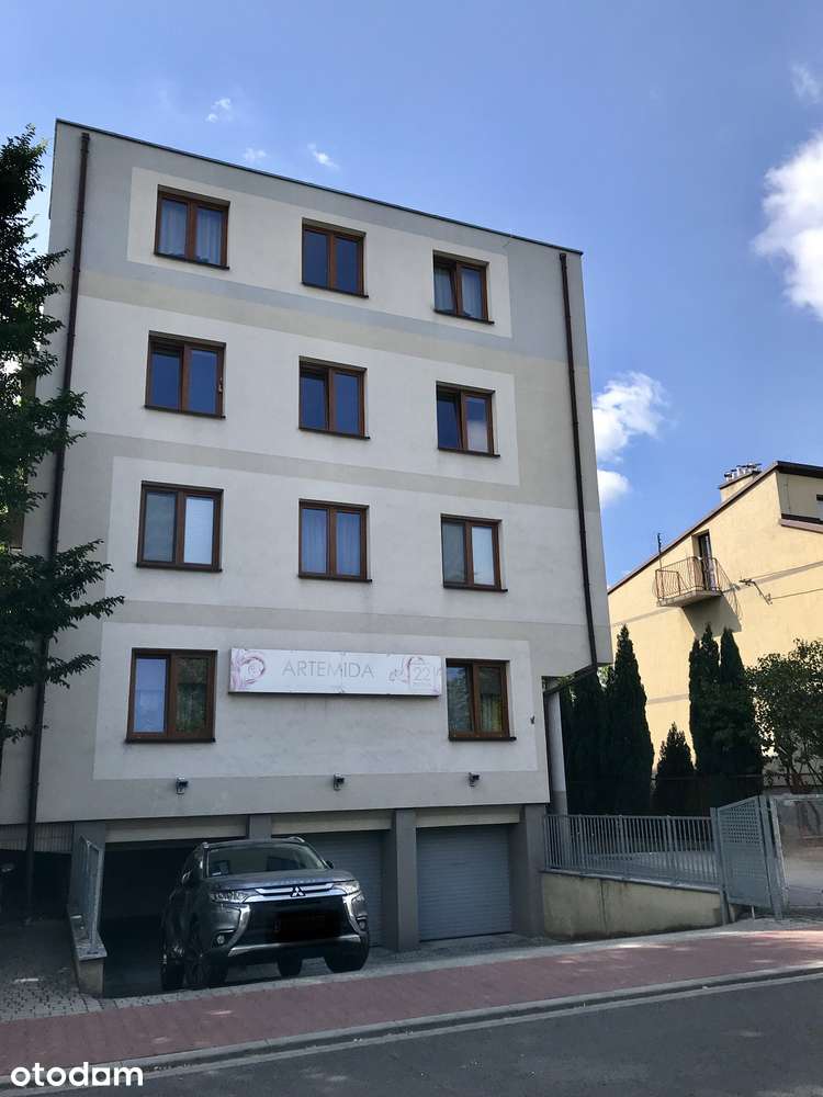 Super mieszkanie z balkonem, piwnicą, garażem w Krakowie