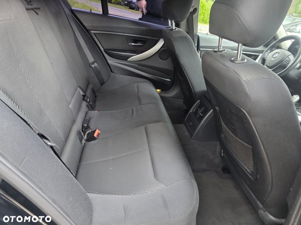 BMW Seria 3 - 25