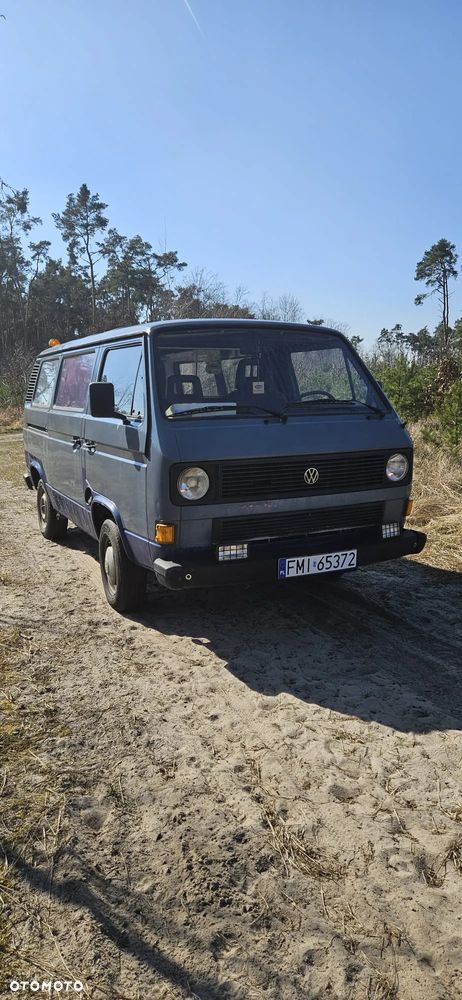 Volkswagen Transporter - 1