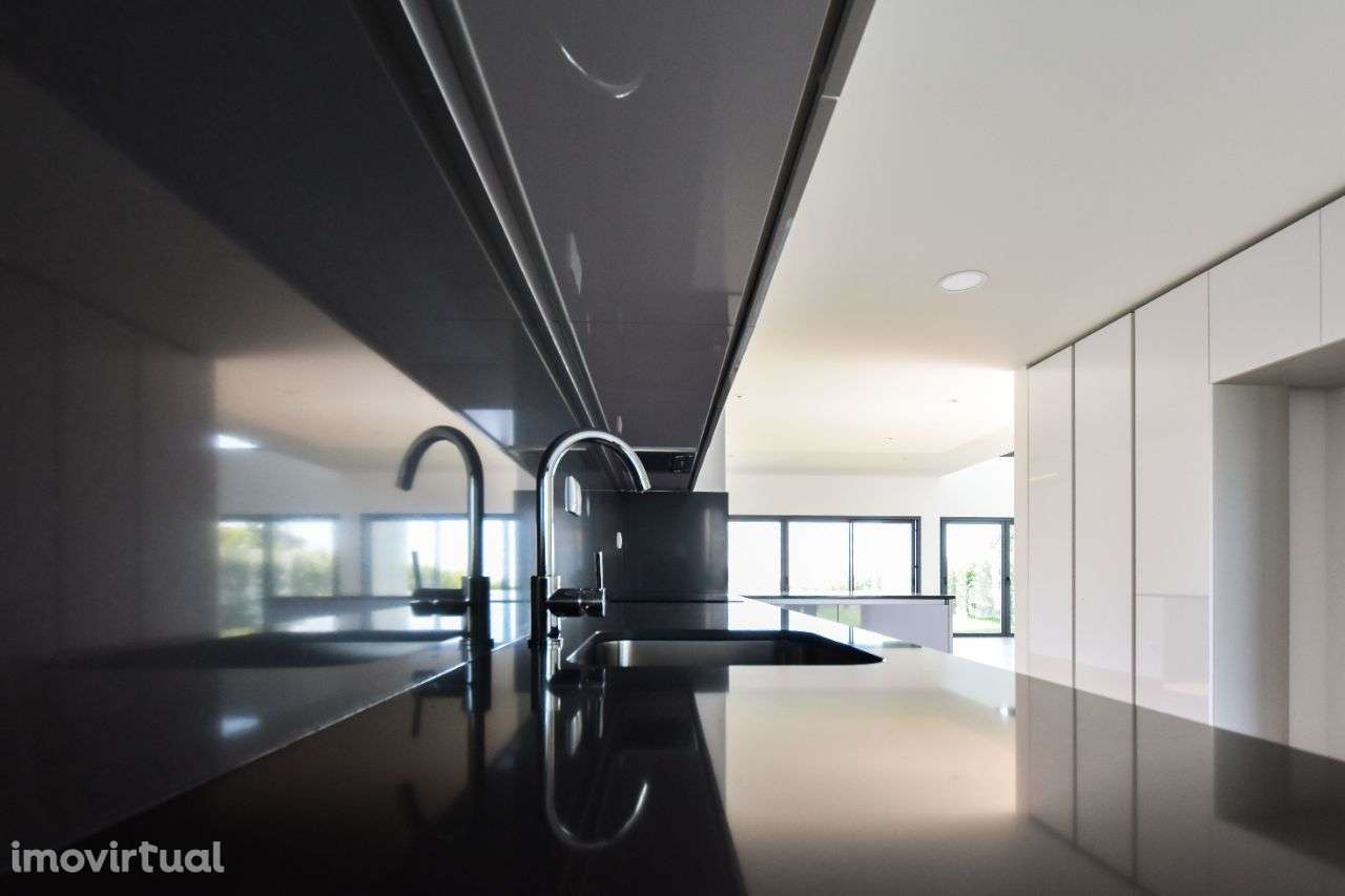 Moradia Geminada com vista rio/mar | Serra de Carnaxide - Grande imagem: 3/22