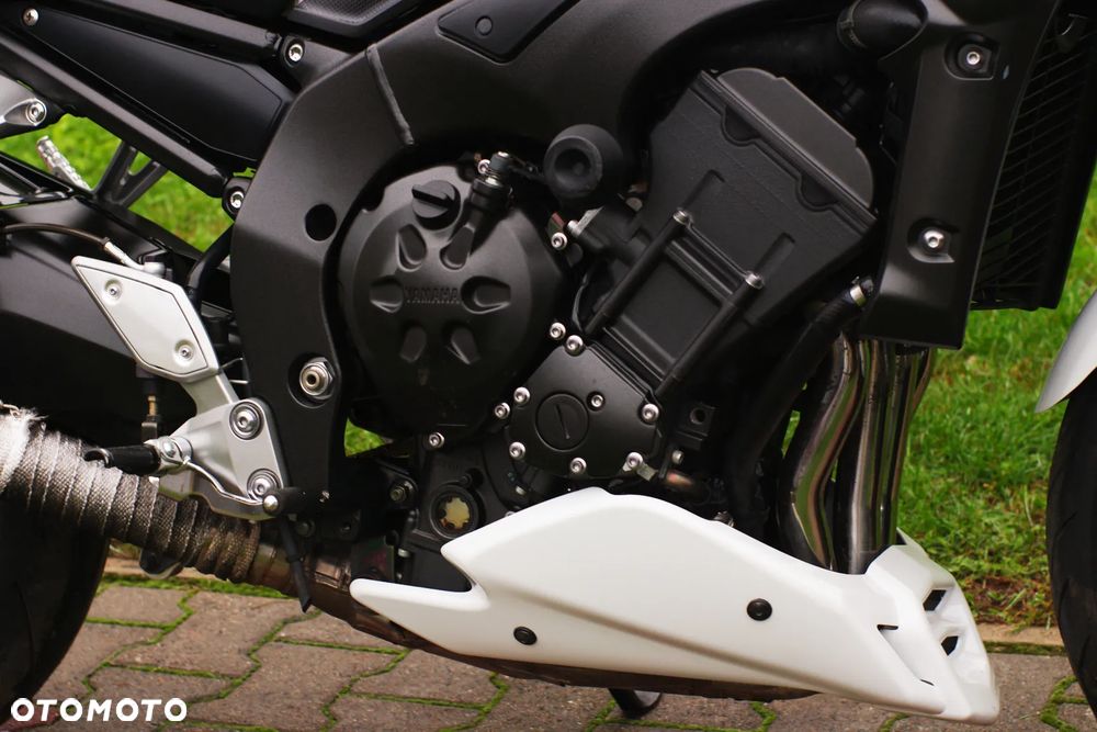 Yamaha FZ - 9