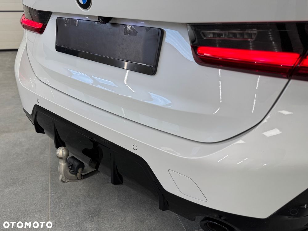 BMW Seria 3 320d xDrive M Sport Sport - 22