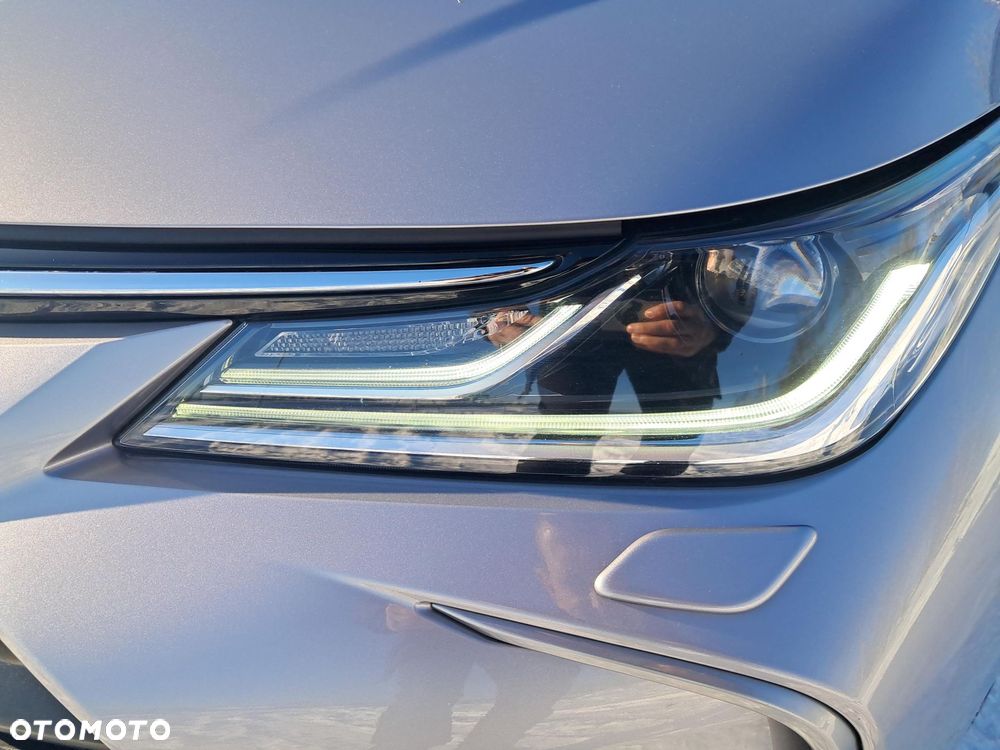 Toyota Corolla 1.8 Hybrid Comfort - 23