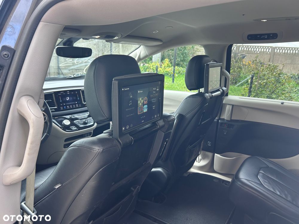 Chrysler Pacifica - 28
