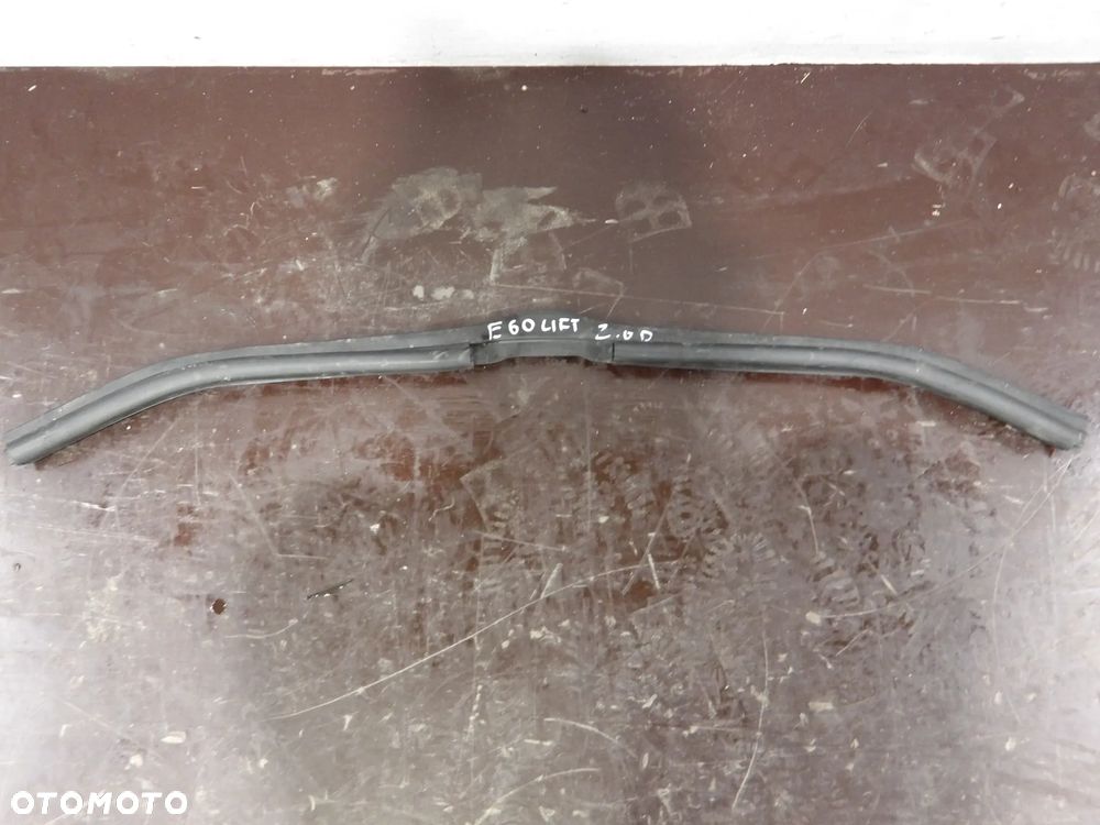 BMW E60 LIFT 07-10 GÓRNA CZĘŚĆ PASA PRZEDNIEGO 51117063835 - 1