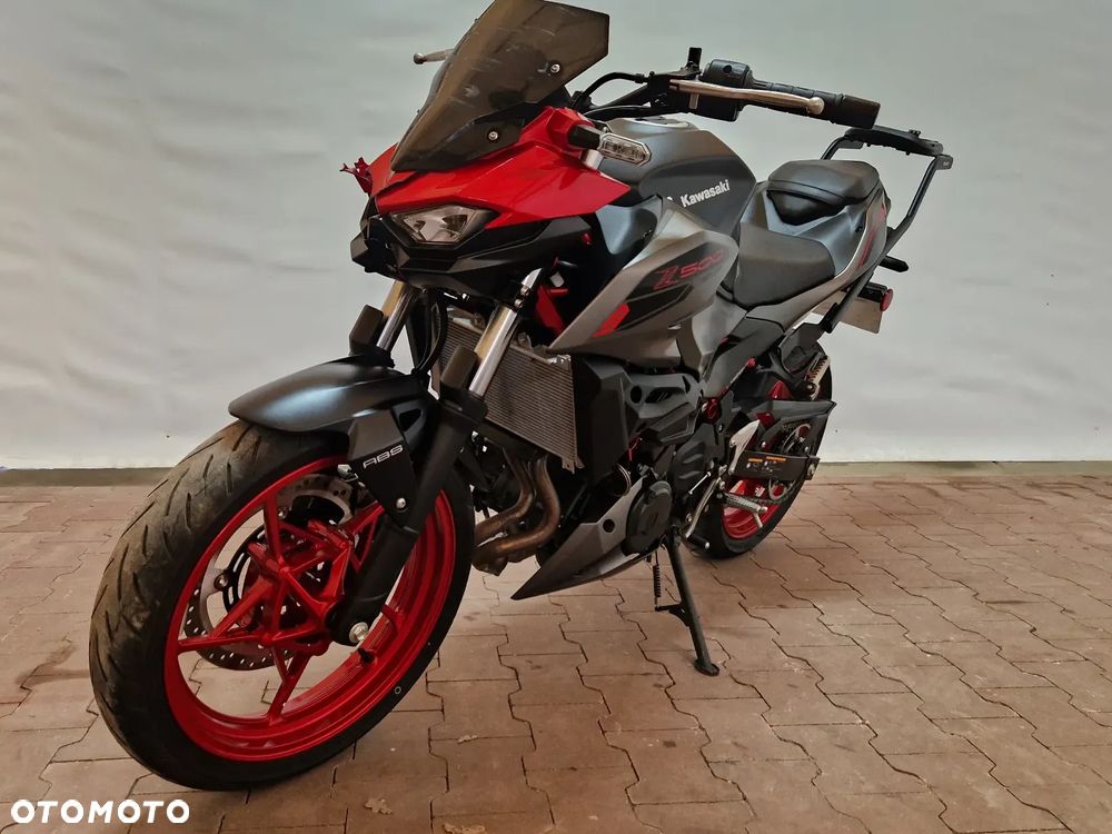 Kawasaki Z - 12