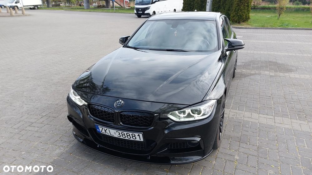 BMW Seria 3 328i xDrive Sport-Aut Luxury Line - 3
