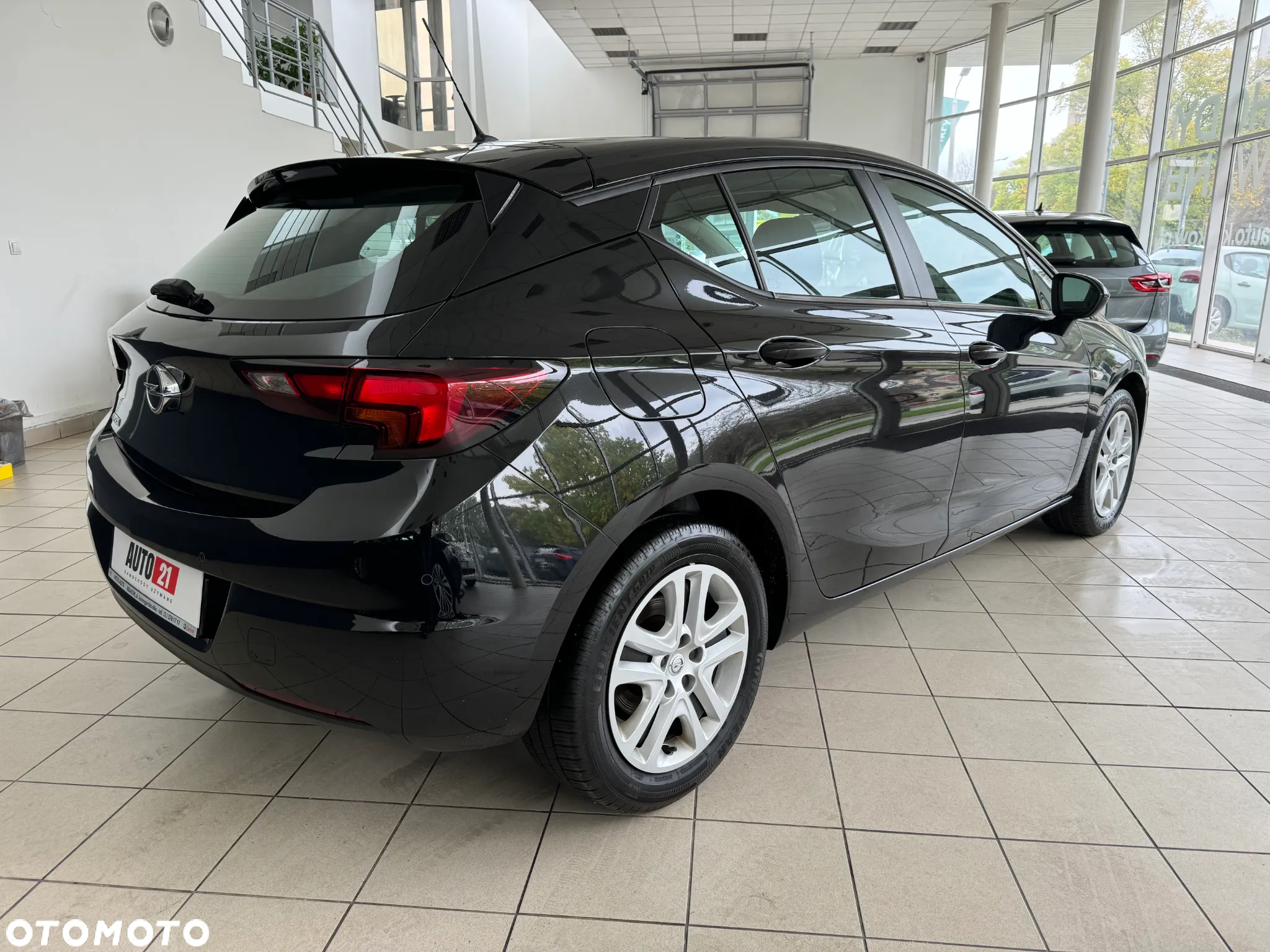 Opel Astra V 1.2 T Edition S&S - 6