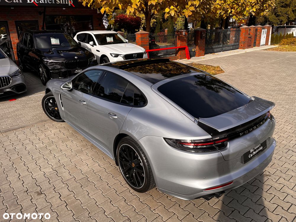 Porsche Panamera 4 - 11