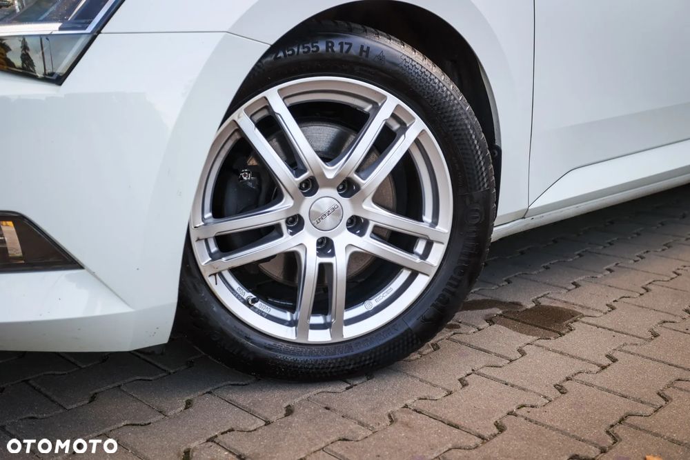 Skoda Superb 2.0 TDI 4x4 L&K DSG - 8