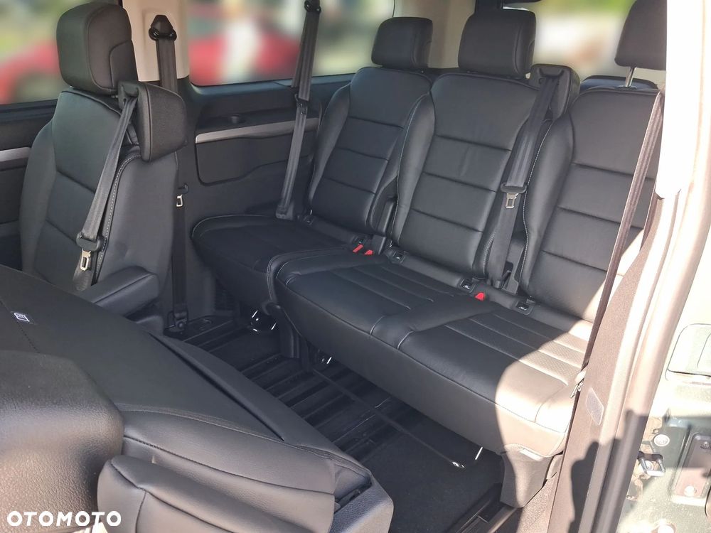 Toyota Hilux 2.8 D-4D Double Cab Invincible 4x4 - 23