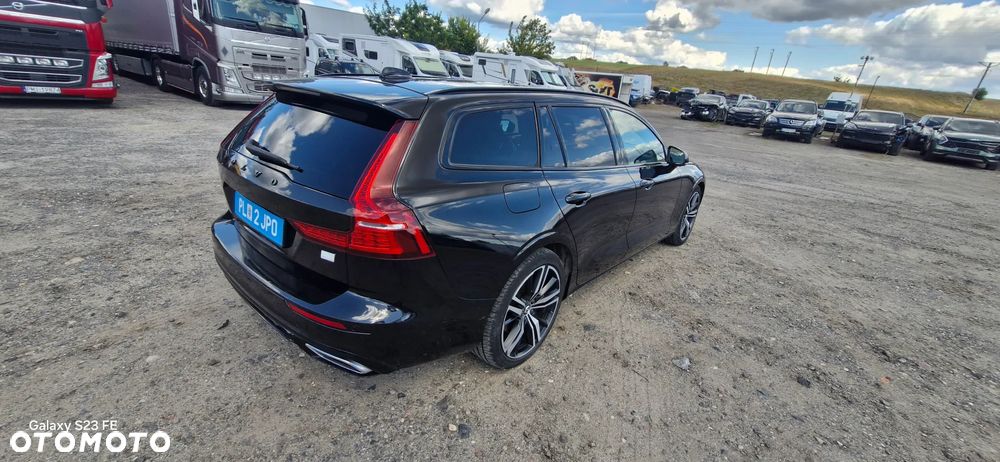 Volvo V60 T8 AWD Plug-In Hybrid R-Design - 5