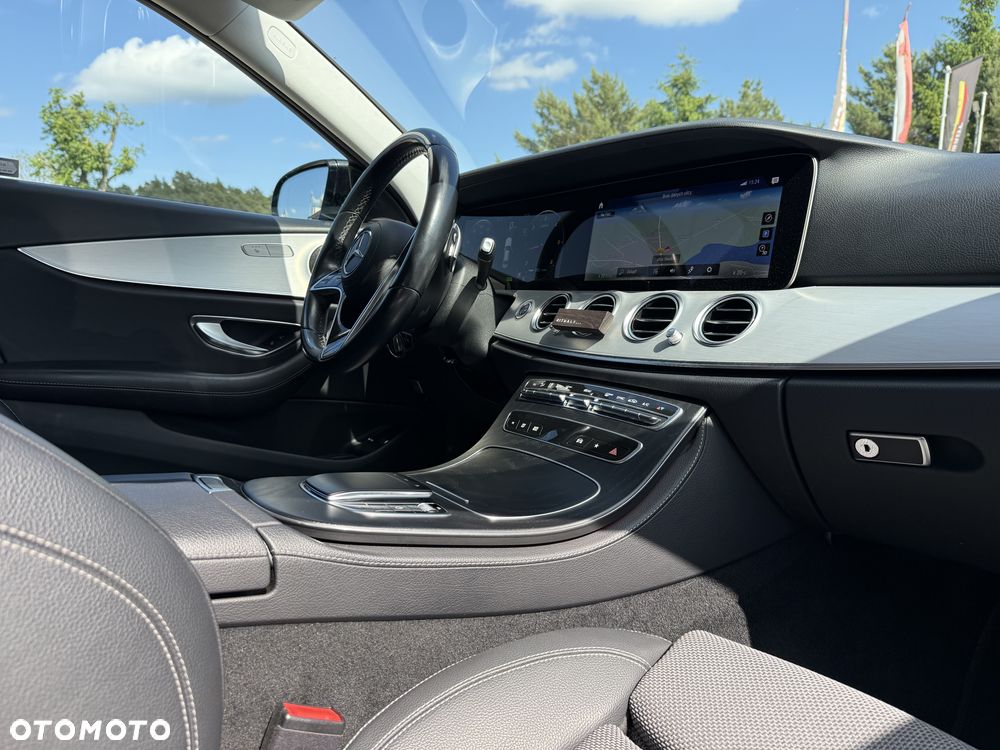 Mercedes-Benz Klasa E 220 d Avantgarde - 14