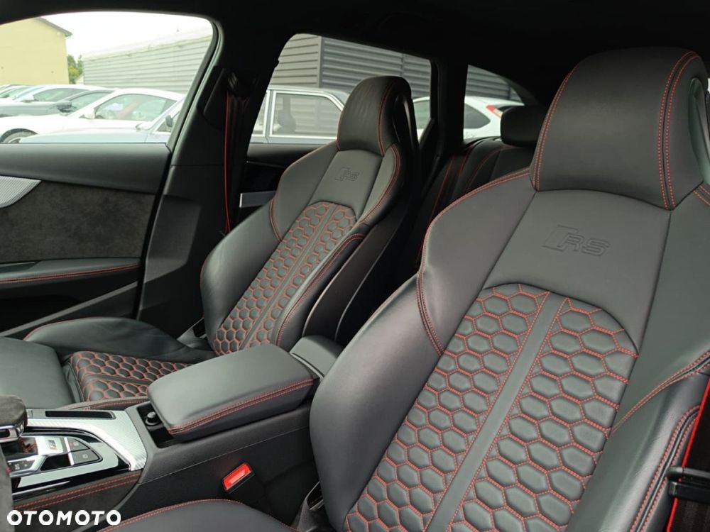 Audi RS4 Avant - 21