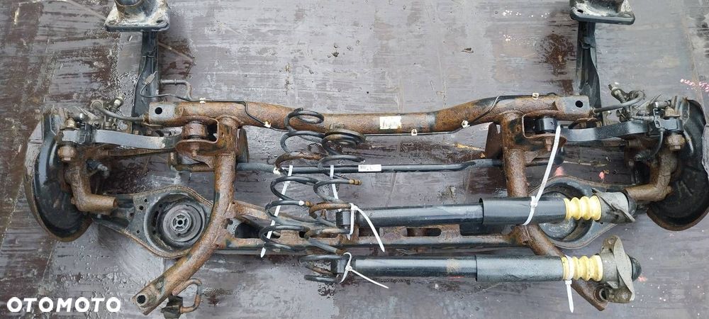 KOMPLETNE ZAWIESZENIE BELKA SANKI TYŁ VOLKSWAGEN GOLF VI HB 5D - 1