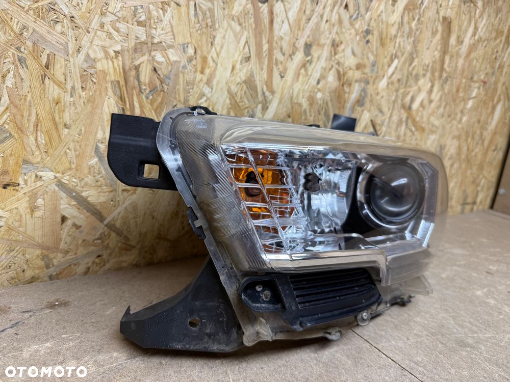 LAMPA LEWA SOCZEWKA LED TOYTOA TACOMA - 23