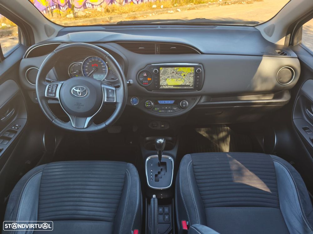 Toyota Yaris 1.5 HSD Comfort+Navi - 3