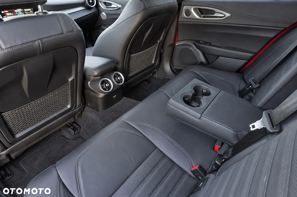 Alfa Romeo Giulia 2.0 Turbo Veloce Q4 - 31