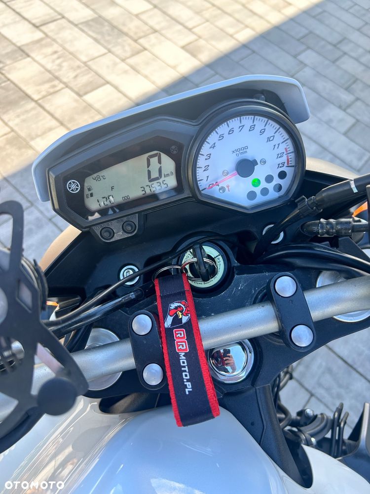 Yamaha FZ8 - 8