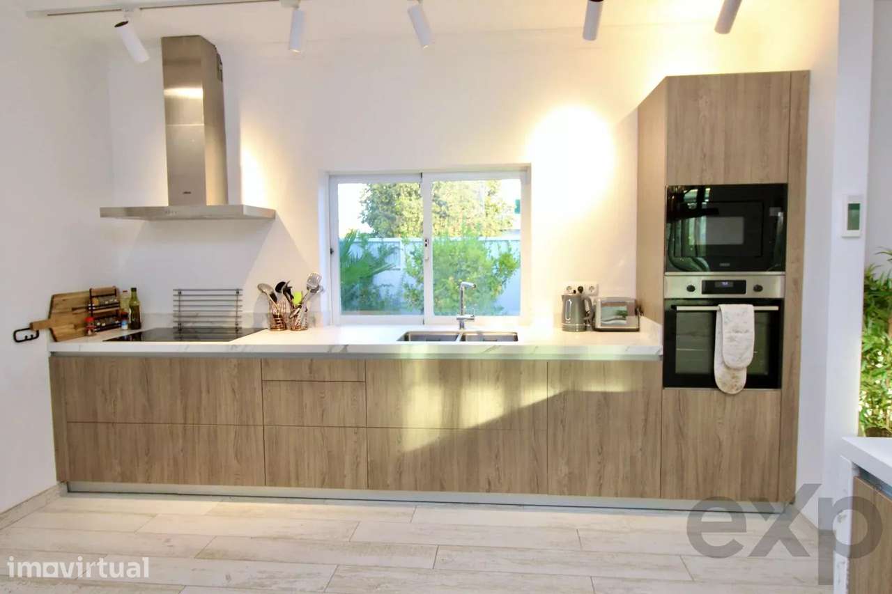 Moradia  V5  Luxuosa com Piscina na Fuzeta - Grande imagem: 4/37