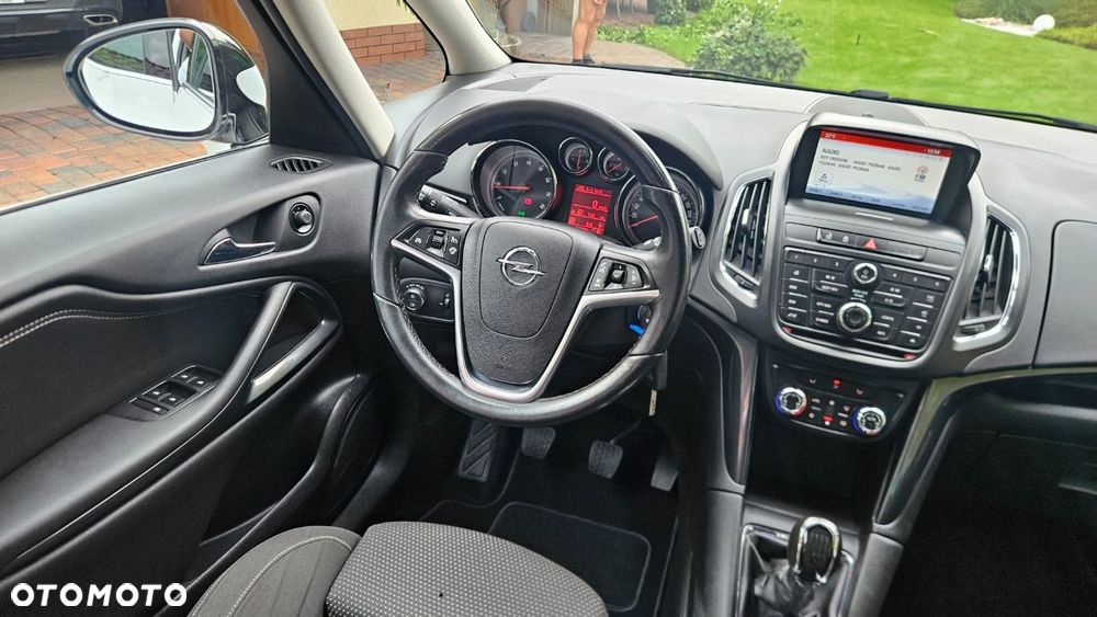 Opel Zafira - 18