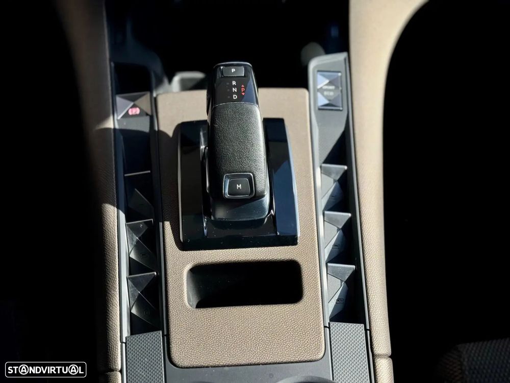 DS DS7 Crossback - 15