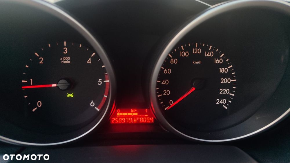 Mazda 3 1.6 CD Exclusive + - 19