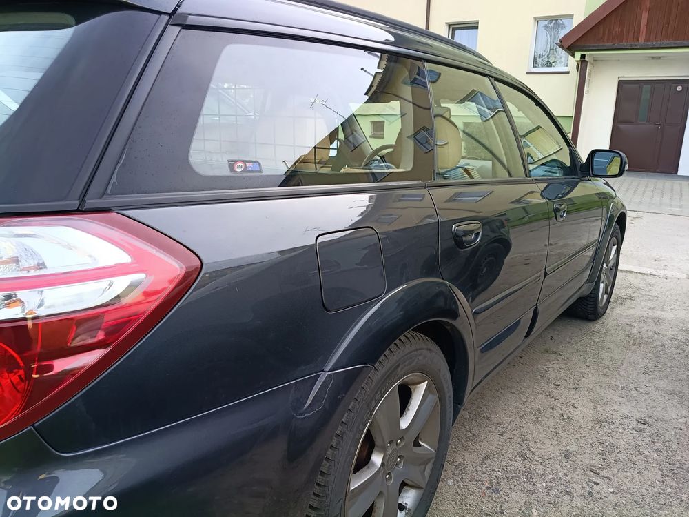 Subaru Outback 2.5 R GL - 19