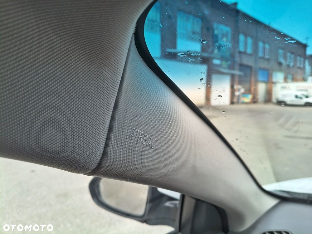 Chevrolet Cruze 2.0 LS - 30