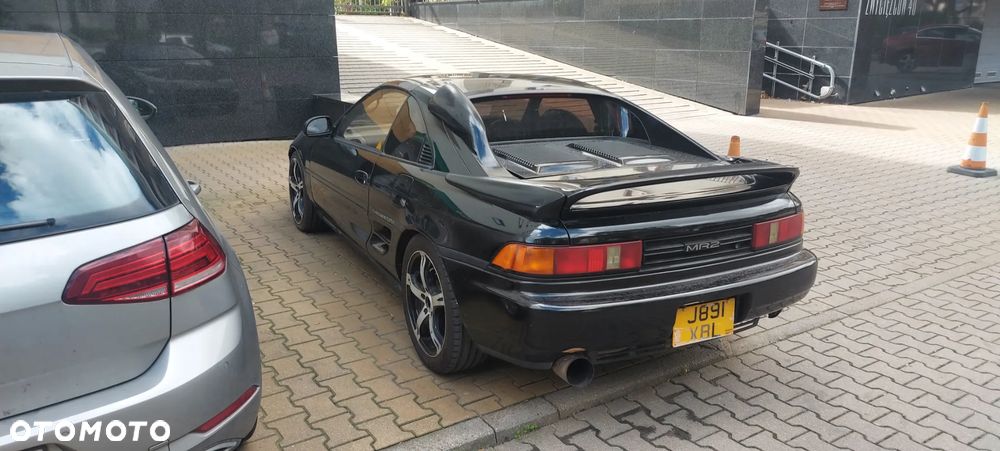 Toyota MR2 - 4