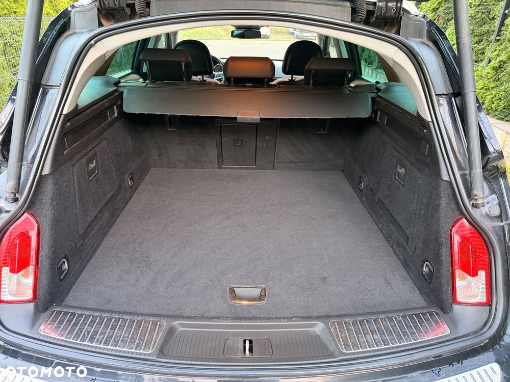 Opel Insignia - 32