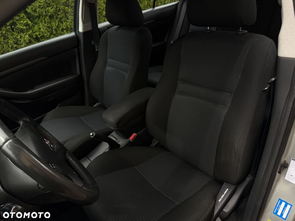 Toyota Avensis 1.8 VVT-i Sol - 7