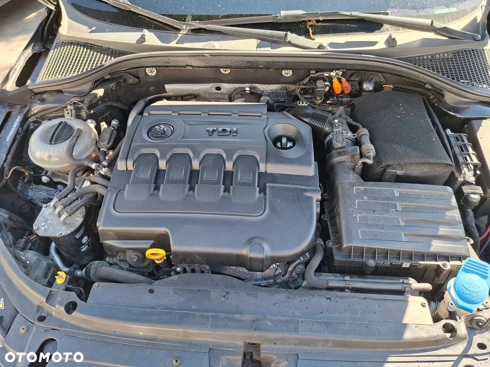 Skoda Octavia 1.6 TDI Ambiente DSG - 38
