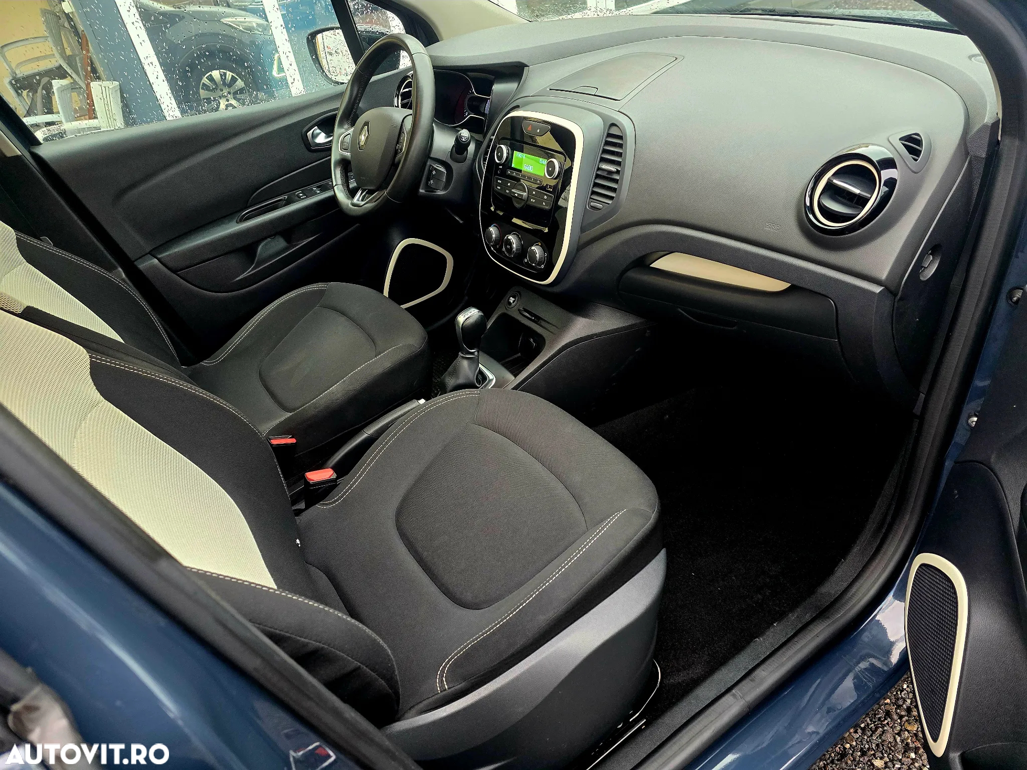 Renault Captur dCi EDC Zen - 10