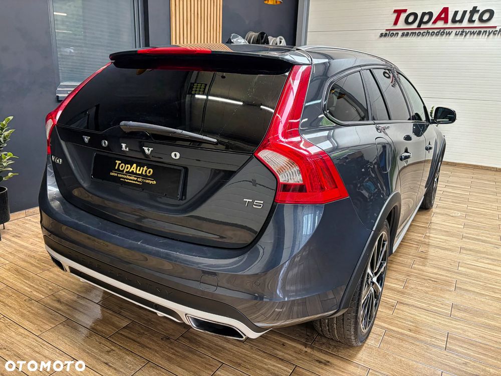 Volvo V60 Cross Country T5 Geartronic Summum - 8
