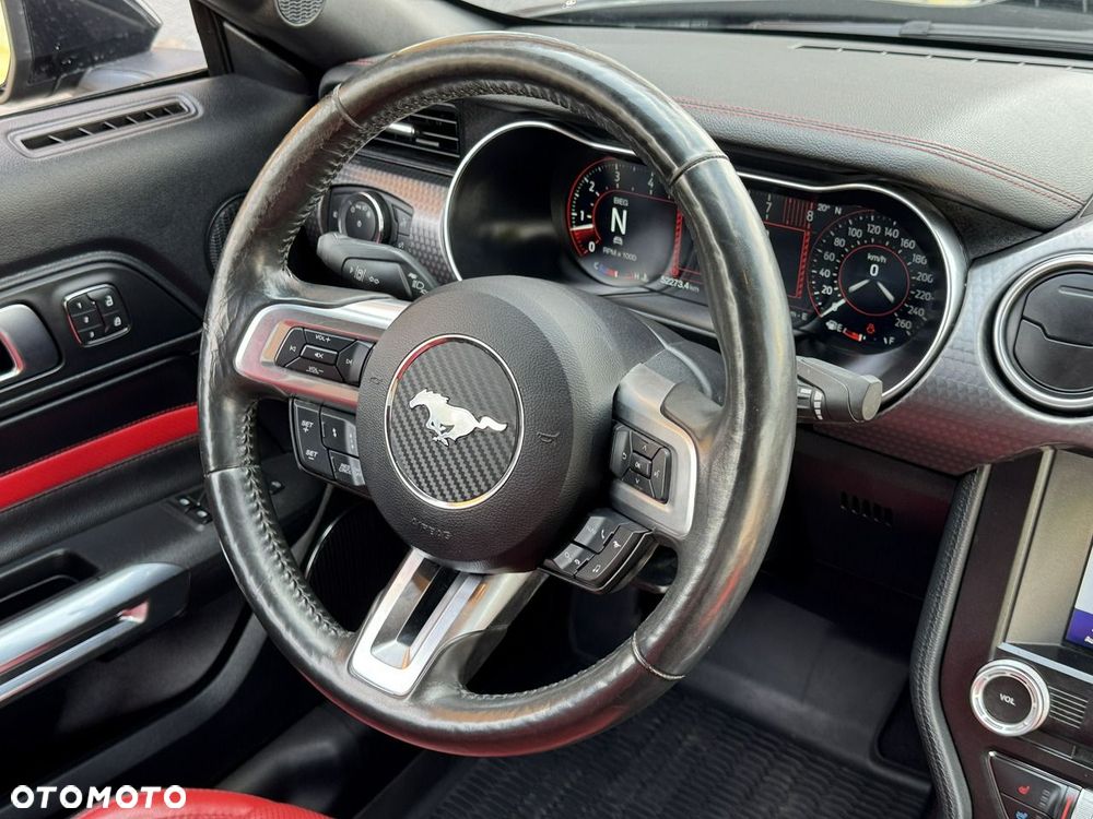 Ford Mustang - 26