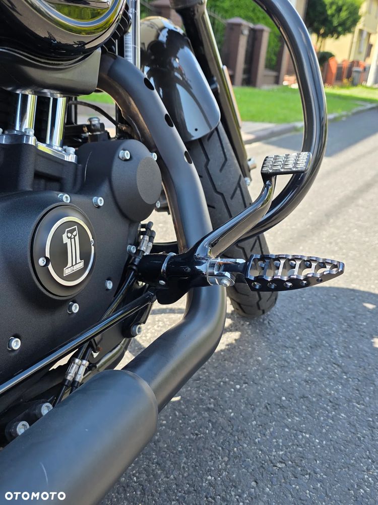Harley-Davidson Sportster Iron 883 - 12