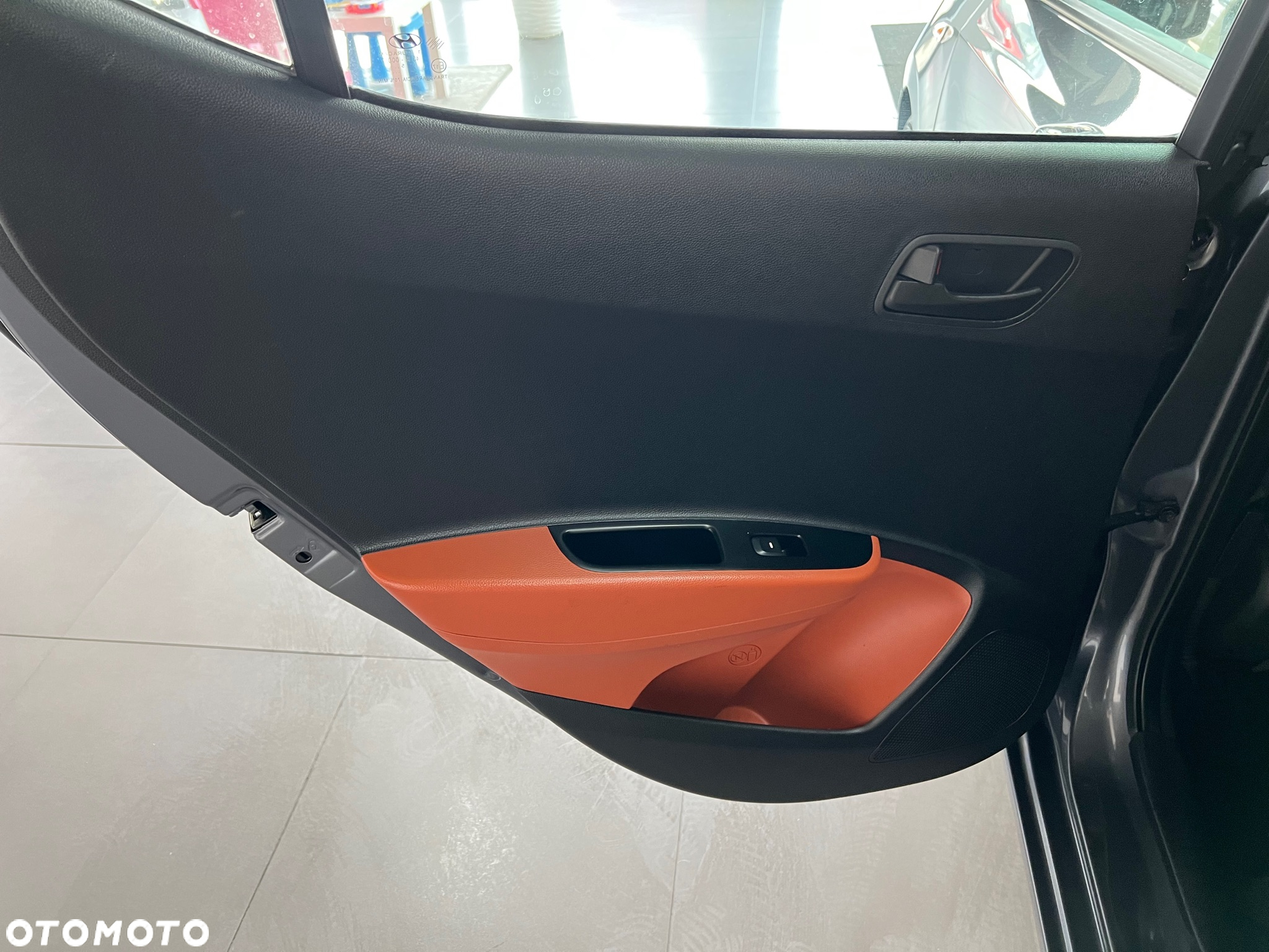 Hyundai i10 - 25