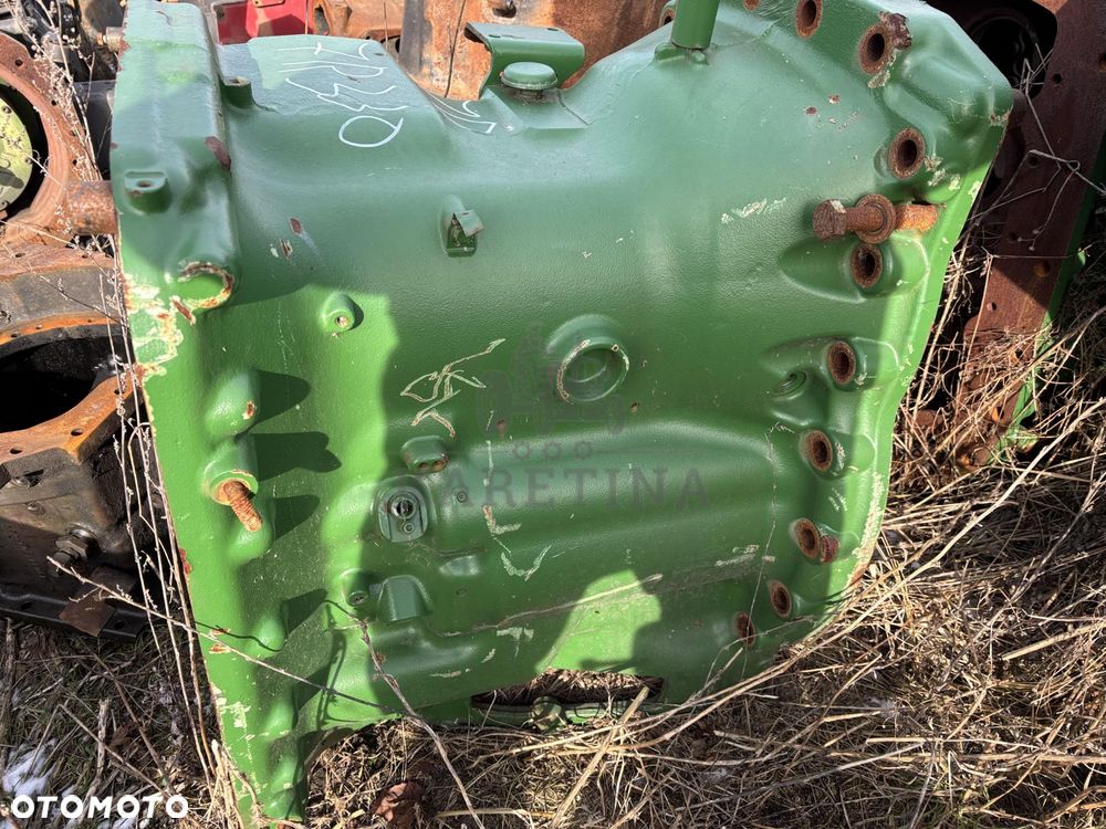 John Deere 7R 330 7R330 Obudowa Skrzyni Biegów DTF3 IVT R558736 R558734 RE582809 - 3