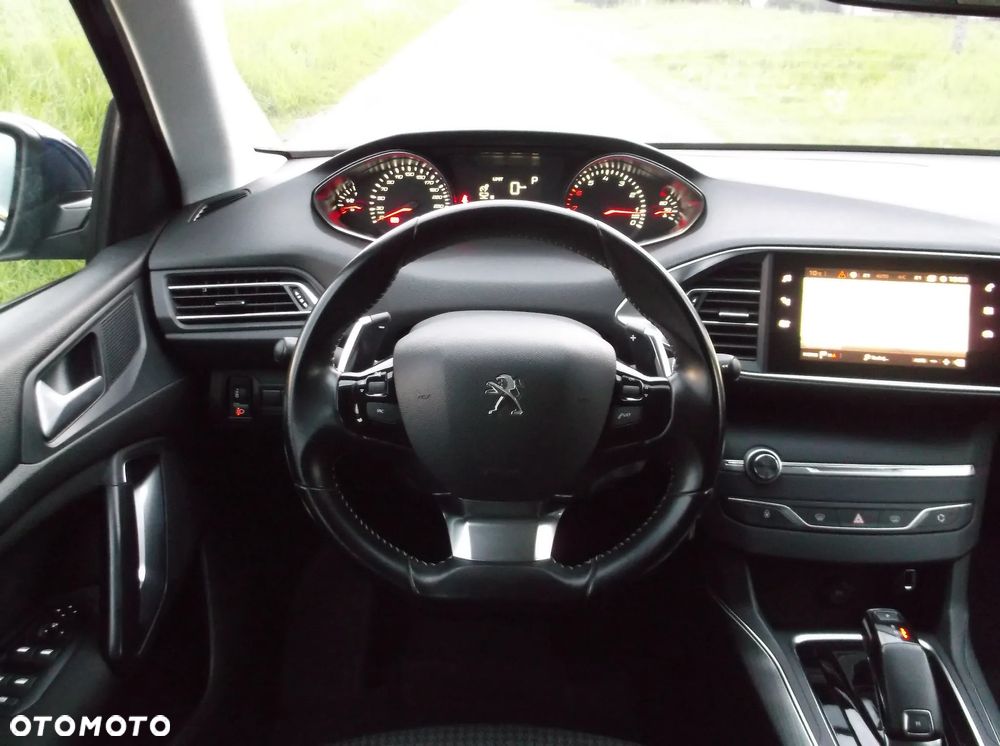 Peugeot 308 PureTech 130 GPF EAT8 Black Edition - 14