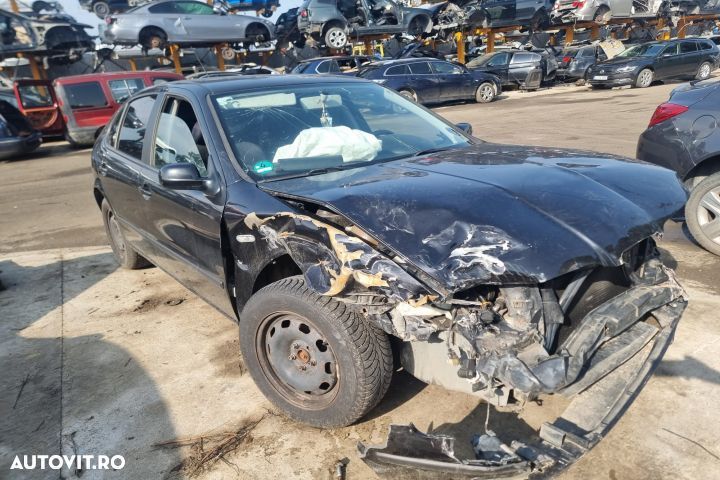 Centura spate 1M0857805 Seat Leon 1 1M [1999 - 2005] 1.6 benzina azd - 7